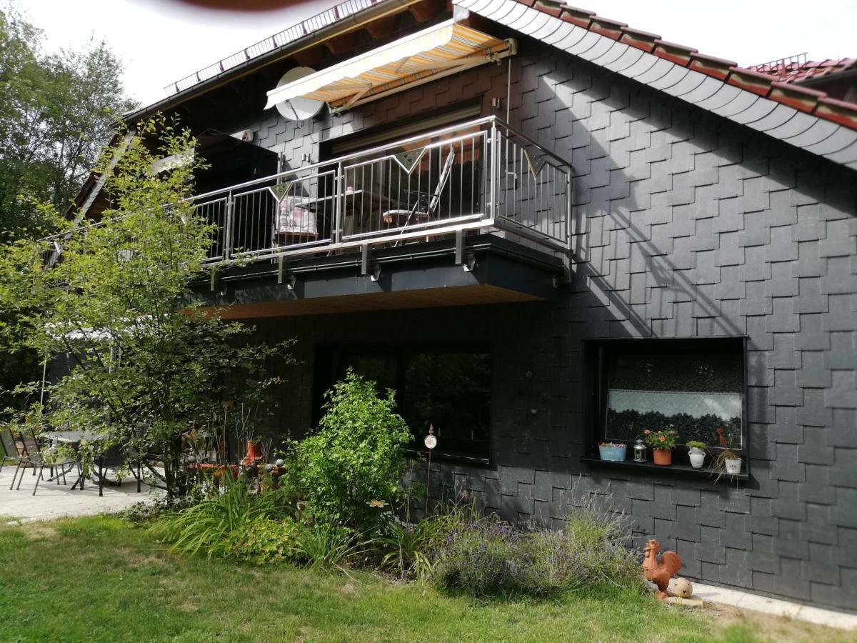 Ferienwohnung An Der Lay Wohnung 2 Bach  المظهر الخارجي الصورة